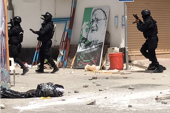 سياسيون ومثقفون عرب يصدرون بياناً تضامنياً مع شعب البحرين ويدعون النظام لوقف عنفه الدموي