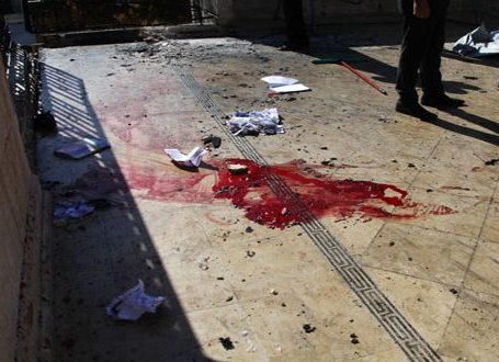داعش الوحشي يقصف المدنيين في ديرالزور وريف حمص واستشهاد وجرح 65 شخصا