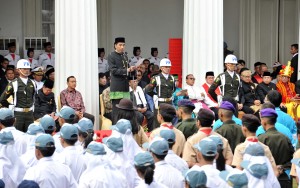 Gunakan Pakaian Adat, Presiden Jokowi dan Para Pejabat Negara Hadiri Upacara Hari Lahir Pancasila