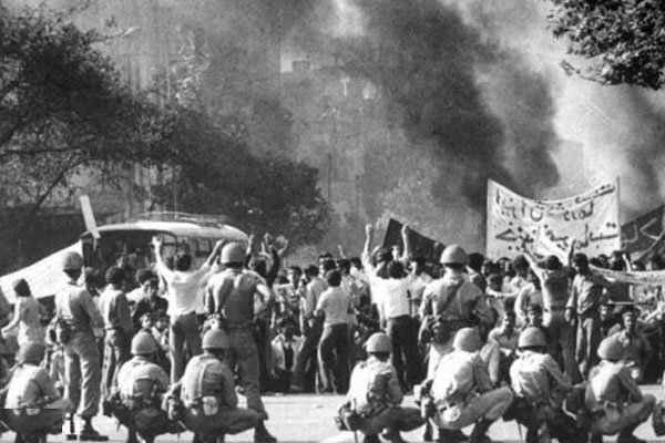 الذكرى السنوية (54) لاندلاع انتفاضة (15 خرداد - ٥ حزيران/يونيو ۱۹٦۳) في ايران