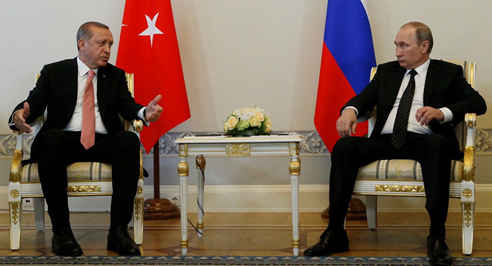 Putin e Erdogan trocam impressões sobre situação do Qatar