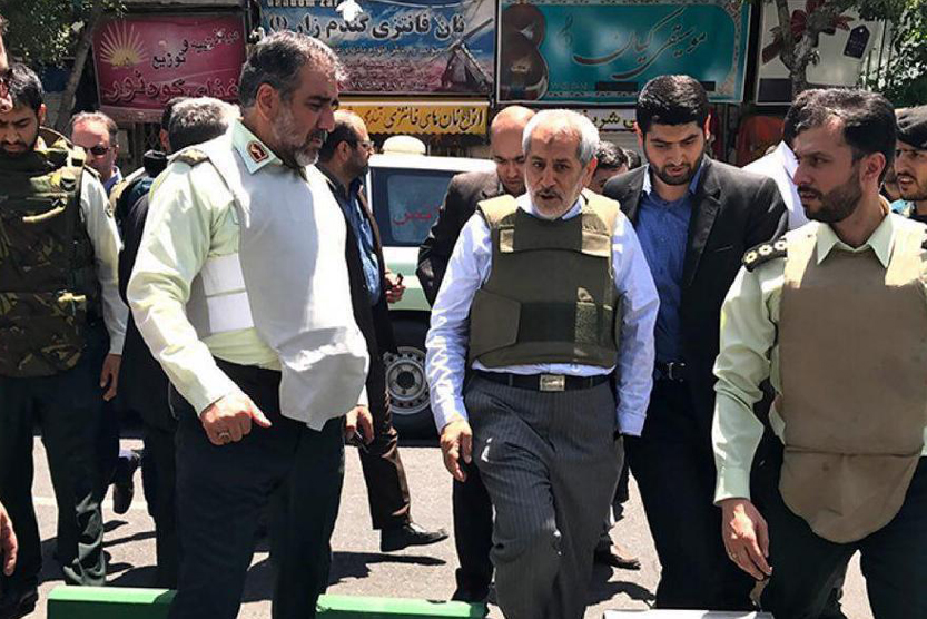 استشهاد 7 اشخاص واحتجاز 4 رهائن في الهجوم الارهابي على البرلمان الايراني+(صورة)