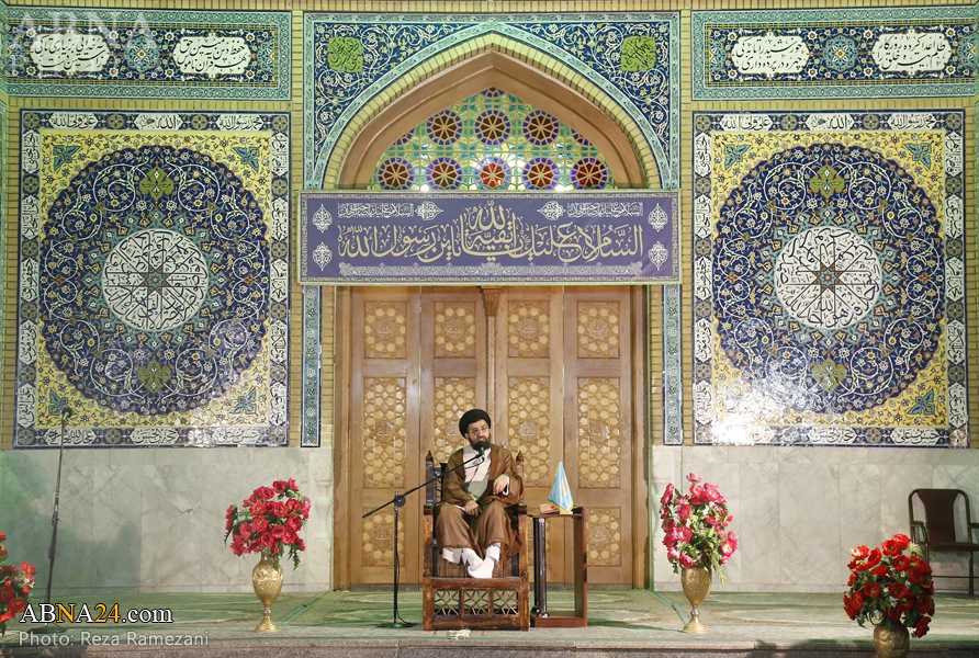 تقرير مصور/ مراسم قراءة دعاء التوسل في مسجد "جمكران" المقدس