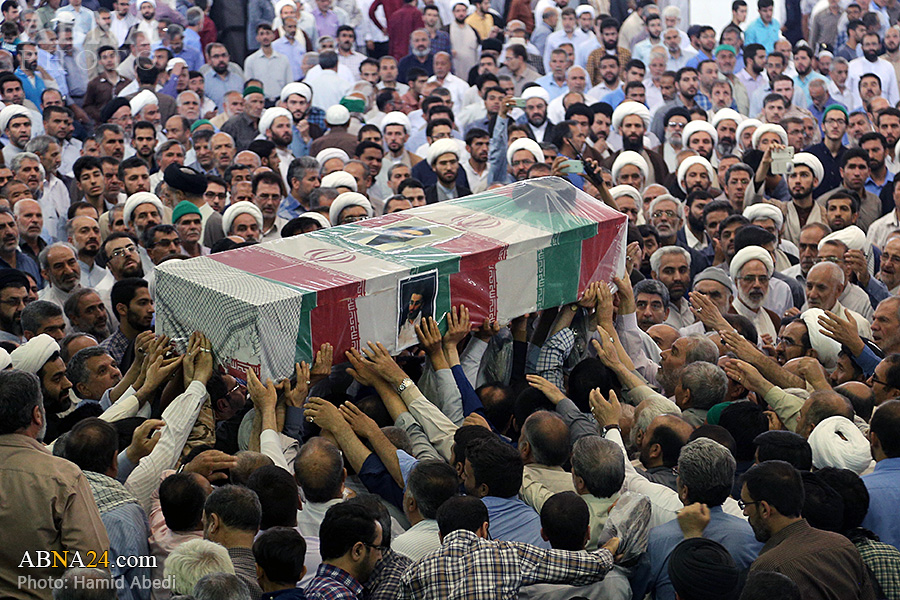تقرير مصور/ تشييع أحد شهداء العملية الارهابية في طهران بقم المقدسة