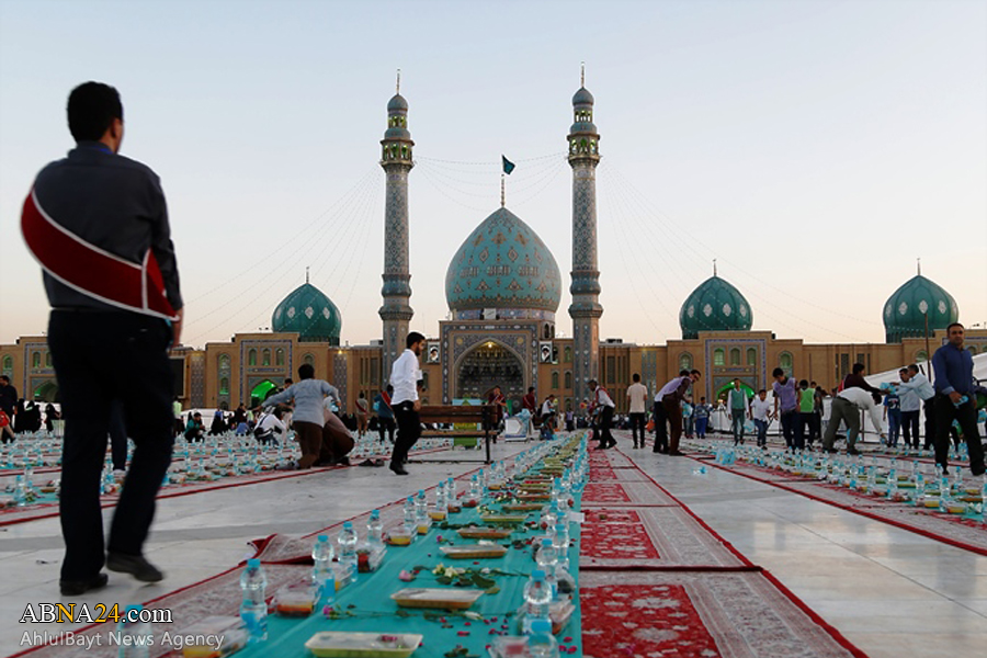 “La Mezquita de Yamkarán Prepara un Iftar para 20 Mil Personas”