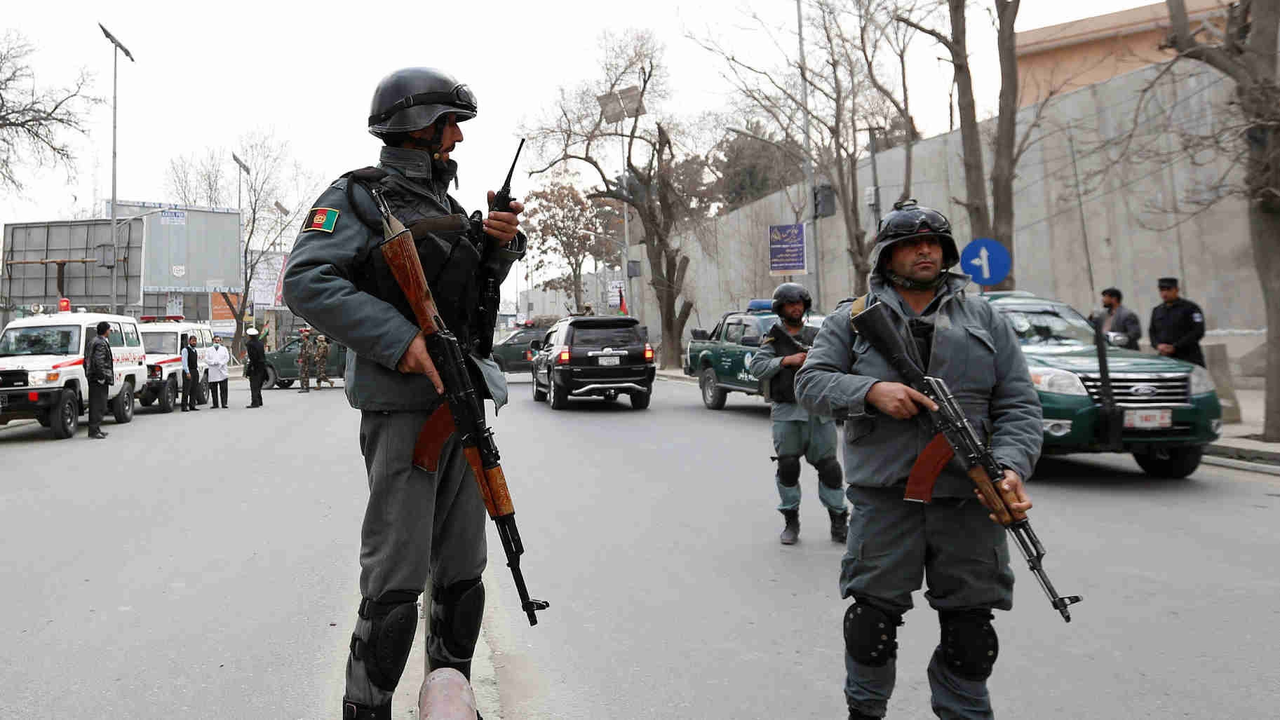 3 killed, 9 worshippers injured in Afghan mosque shooting / Pics