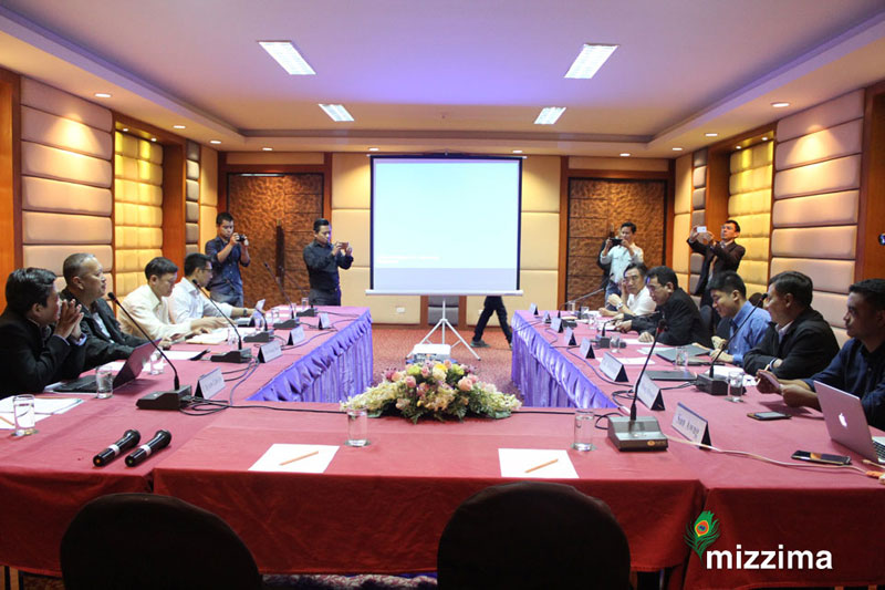 ၿငိမ္းခ်မ္းေရးေကာ္မရွင္ႏွင့္ UNFC တုိ႔ ဇူလုိင္လဆန္းပုိင္းတြင္ တရားဝင္ ေတြ႔ဆံုရန္ သေဘာတူ