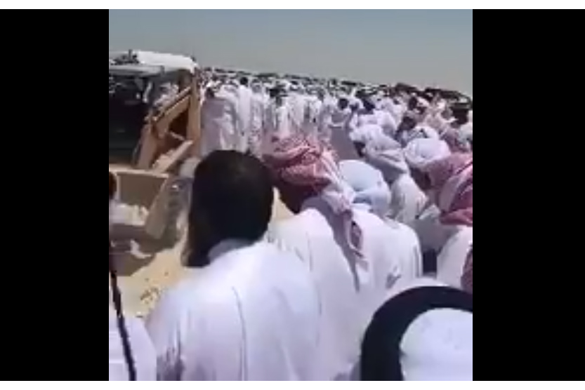 السعودية تمنع أفراد الاسرة من حضور دفن والدهم في قطر