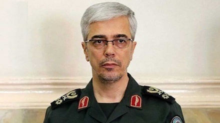 جنرل باقری: دہشت گردوں اور ان کے حامیوں کو عبرتناک سبق سکھائیں گے
