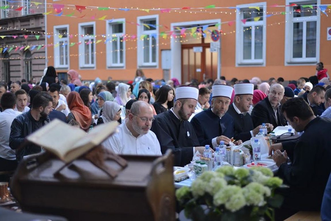 Najveći iftar na otvorenom u Austriji