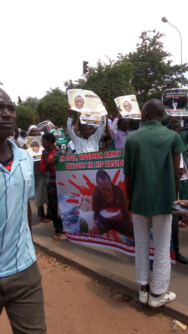 DALIBAI SUN YI KIRA DA A SAKI SHEIKH IBRAHIM ZAKZAKY A GARIN ABUJA NIGERIYA