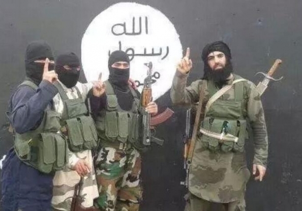 داعش يوزع "بطاقة دخول الجنة" على عناصره ويعدهم بالحصول على حور العين