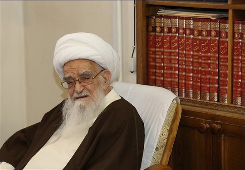 Grand Ayatollah Safi receives seminary officials 
