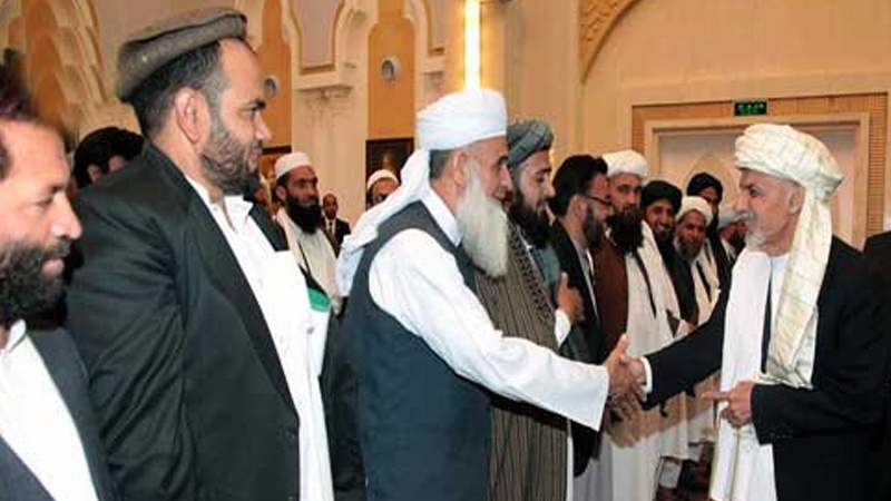 افغانستان کے صدر شیعہ و سنی، علما کے ساتھ
