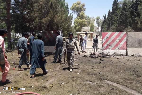 Deadly car bomb hits Lashkar Gah, Afghanistan / Pics