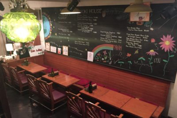グローバル対応のお店「Mominoki House」