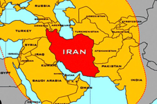 イランの地域の役割を脅威に見せるアメリカの戦略