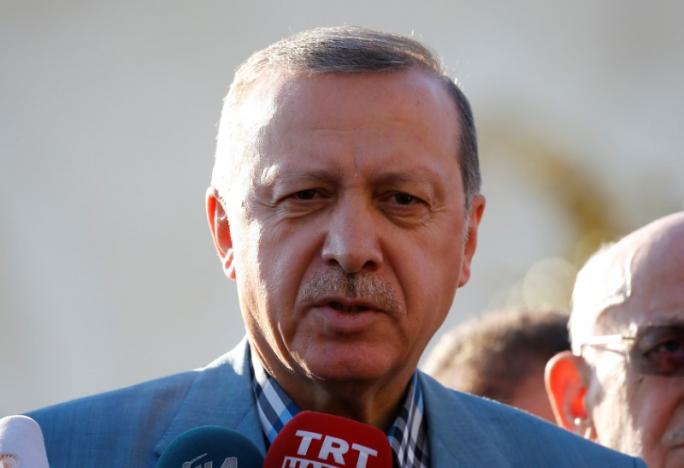 اردوغان يعتبر دعوات لإغلاق قاعدة عسكرية تركية بقطر عدم احترام لبلاده