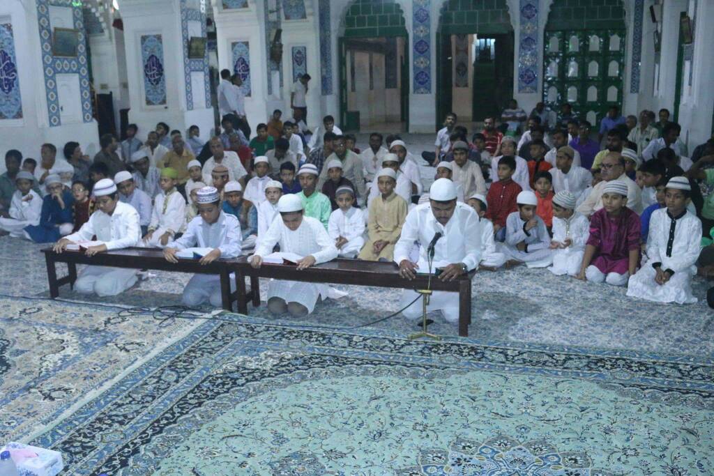 হোসাইনি দালানে খতম-এ কুরআন সভার সমাপনী অনুষ্ঠান (সচিত্র)