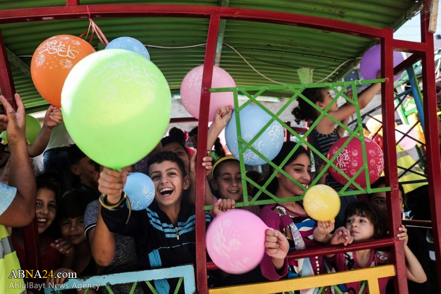 تقرير مصور/ احتفالات في العالم بحلول عيد الفطر المبارك 