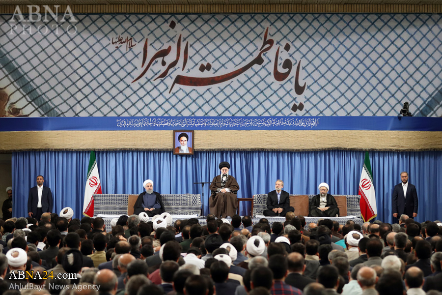 Imam Khamenei Receives Officials on Fitr Feast