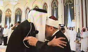 في تحدٍّ جديد.. أمير قطر يستقبل القرضاوي