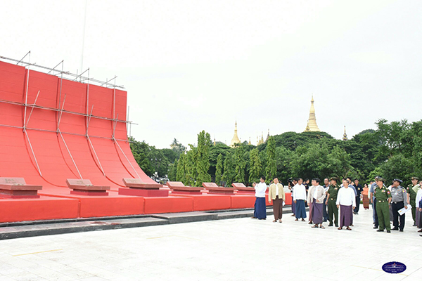 အာဇာနည္ဗိမာန္ႏွင့္ ဗိုလ္ခ်ဳပ္ျပတိုက္သို႔ ဒုသမၼတဦးျမင့္ေဆြ လာေရာက္ၾကည့္႐ႈ