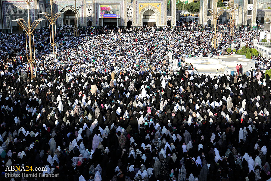 تقرير مصور/ إقامة صلاة عيد الفطر المبارك في حرم الامام الرضا (ع)