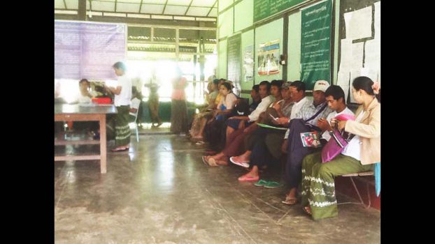 တိုက္ႀကီးၿမိဳ႕နယ္တြင္း က်ဴးေက်ာ္အိမ္ေထာင္စုမ်ားကို ရန္ကုန္တိုင္းအစိုးရမွ စမတ္ကတ္ထုတ္ေပး