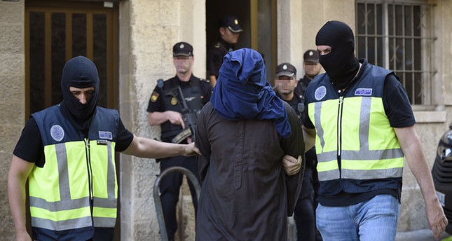 6 suspected ISIS terrorists arrested in Europe