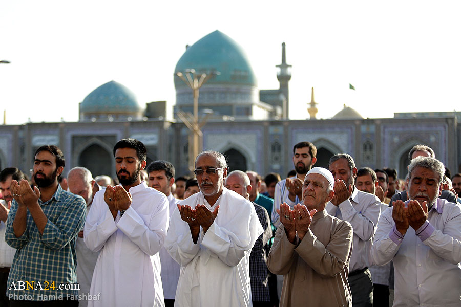 “En el Santuario del Imam Ridha (P) se ha Realizado Oración Colectiva del Eid ul-Fitr”