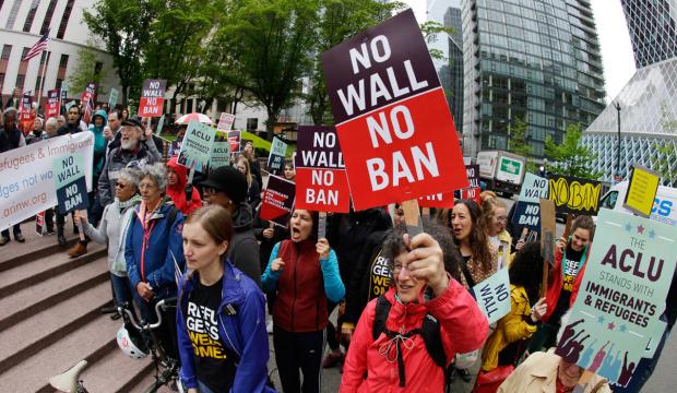 US sets new criteria for travel ban against Muslims