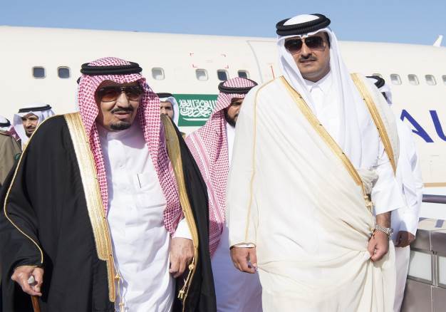 السعودية ترفض فتح مجالها الجوي أمام طائرة أمير قطر