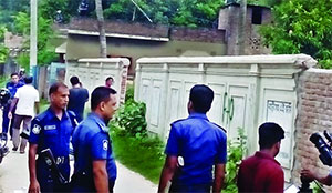 কুষ্টিয়ায় জঙ্গি আস্তানায় অভিযান তিন নারী আটক 