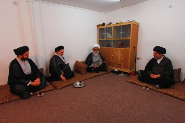 المرجع النجفي يؤكد رعاية عوائل الشهداء وتفقد الجرحى