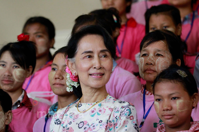 ျမန္မာလုပ္သားမ်ားအား အတတ္ႏိုင္ဆုံုး ေစာင့္ေရွာက္ရန္ ႏိုင္ငံေတာ္ သမၼတႏွင့္ ႏိုင္ငံေတာ္အတိုင္ပင္ခံ ပုဂၢိဳလ္ ညႊန္ၾကားထား