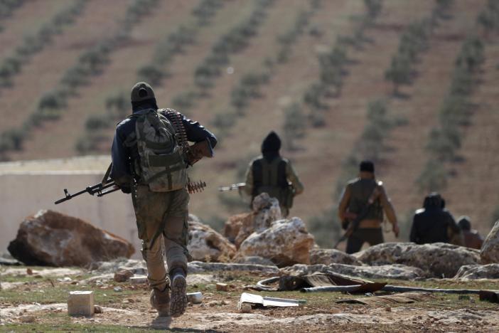 Syrian Army establishes perimeter around oil field in Palmyra