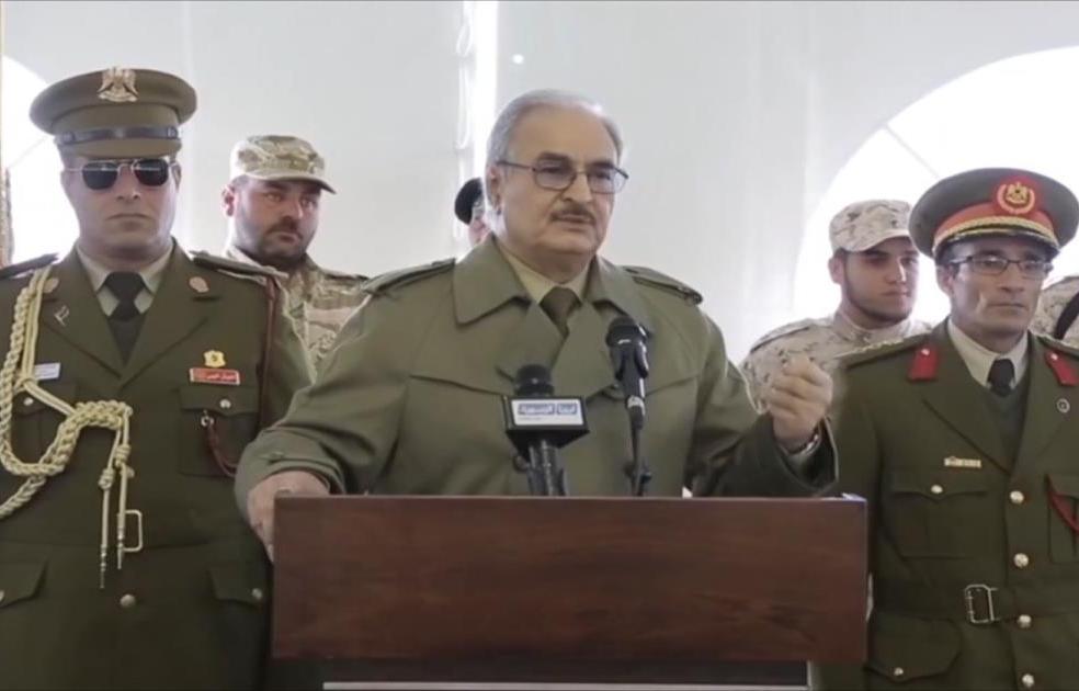 حفتر يعلن أن قواته سيطرت كاملا على بنغازي