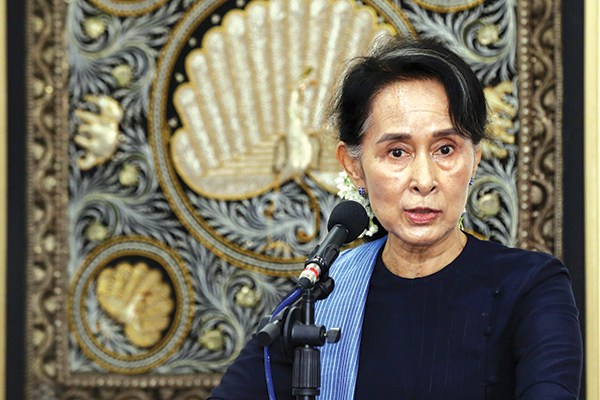 သတင္းေထာက္မ်ား ဖမ္းဆီးခံရသည့္ကိစၥကို က်ဥ္းေျမာင္းသည့္႐ႈေထာင့္မွ ၾကည့္၍မရဟု ေဒၚေအာင္ဆန္းစုၾကည္ဆို
