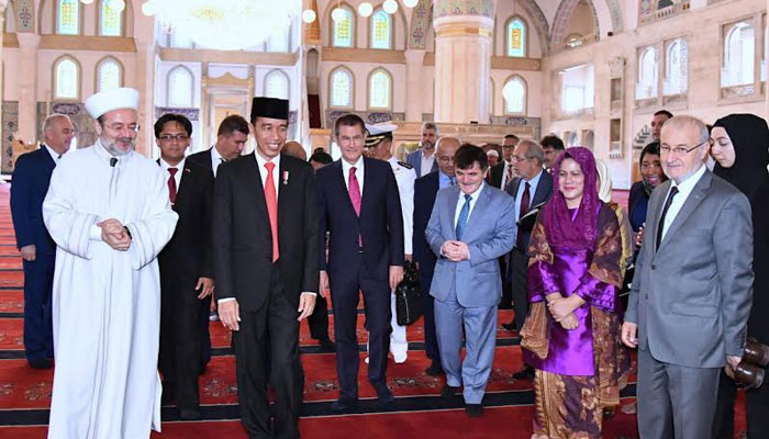 Di Turki, Jokowi Kunjungi Masjid Kotacepe