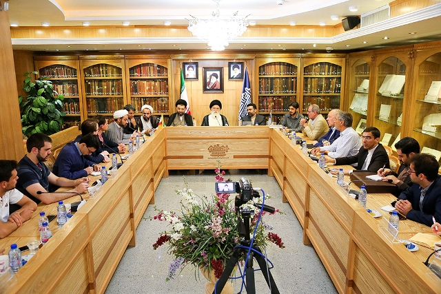 Senior Shiite cleric receives Belgian students in Qom, Iran / Pics 