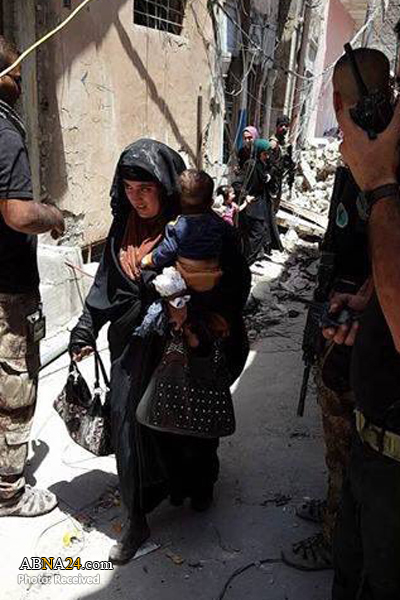 ISIS female suicide bomber kills her baby too / Pics