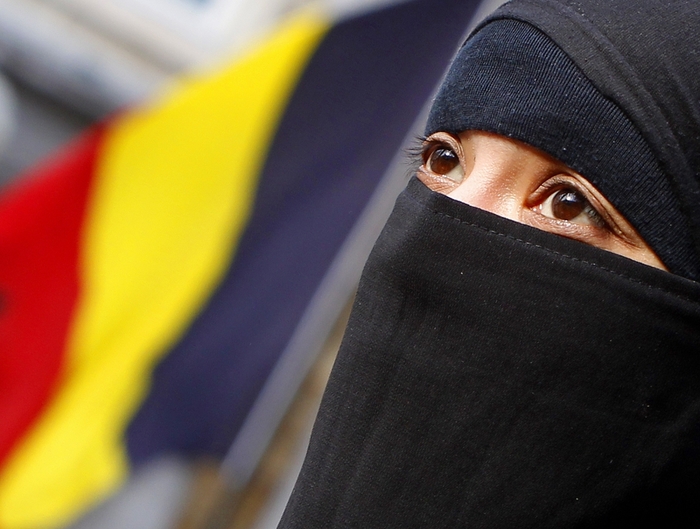 المحكمة الأوروبية لحقوق الإنسان تقر حظر النقاب في الأماكن العامة في بلجيكا