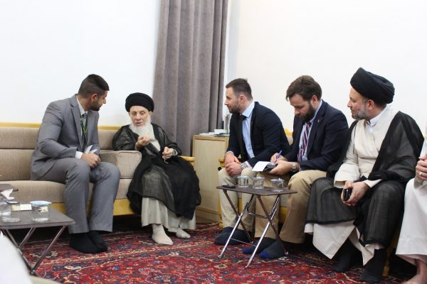 المرجع الحكيم يؤكد ضرورة التواصل بين المجتمعات وحل المشكلات بالحوار لتجنب الصراعات