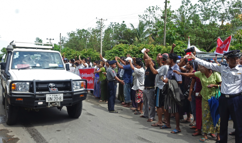 Buddhists protest UN human rights envoy's visit 