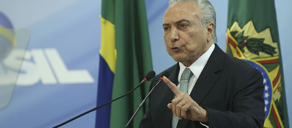 Temer sanciona reforma trabalhista: 'a caravana está passando'