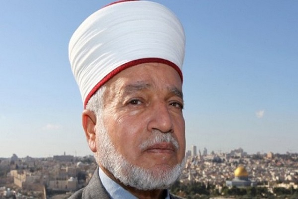 Zionist forces detained Quds grand mufti