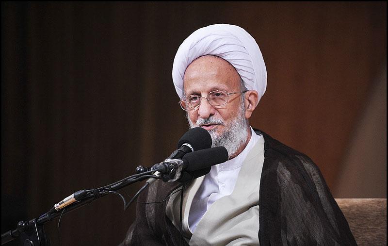 Ayatollah Mesbah Yazdi: Enemies sowing discord in Islamic world 