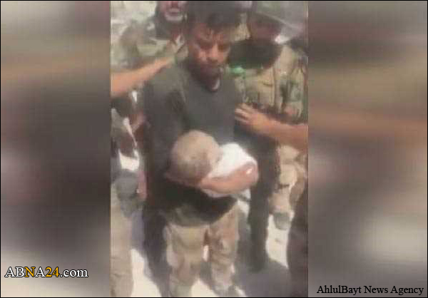 فيديو/ القوات العراقية تنقذ رضيعا من تحت الانقاض بالموصل