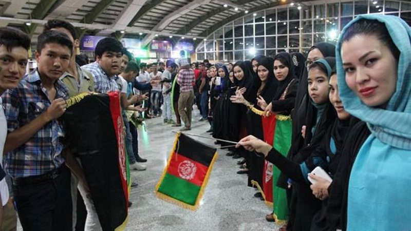 پاکستان اور ایران سے ہزاروں افغان پناہ گزینوں کی وطن واپسی